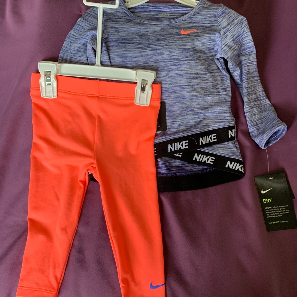 Nike toddlers 18mo sized, active wear 2pc